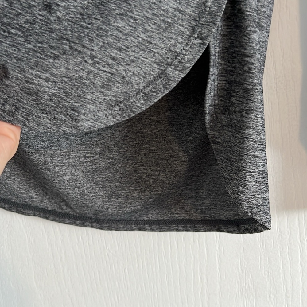 Black & grey marl long sleeved dryfit workout top Reebok large thumbholes - Picture 3 of 12